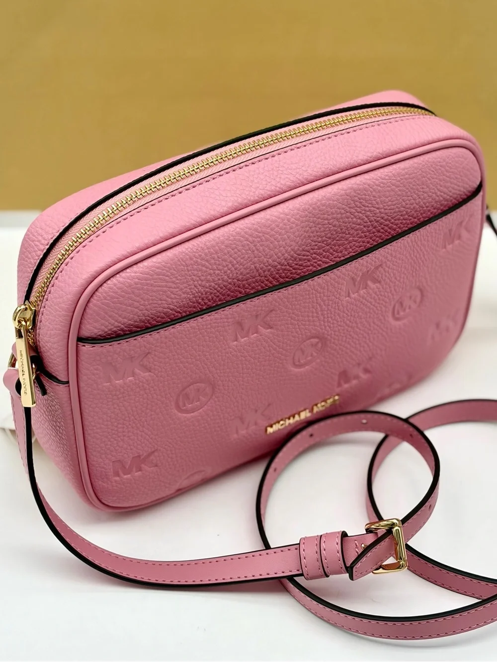 Michael Kors JET SET TRAVEL LARGE LOGO DEBOSSED CAMERA CROSSBODY BAG NWT